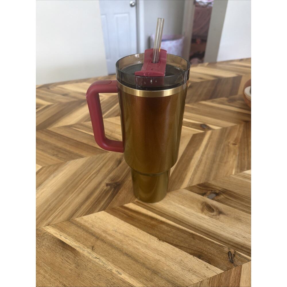Stanley x Lainey Wilson Country Gold Quencher Tumbler H2.0 40OZ - Well Loved - Picture 2 of 9